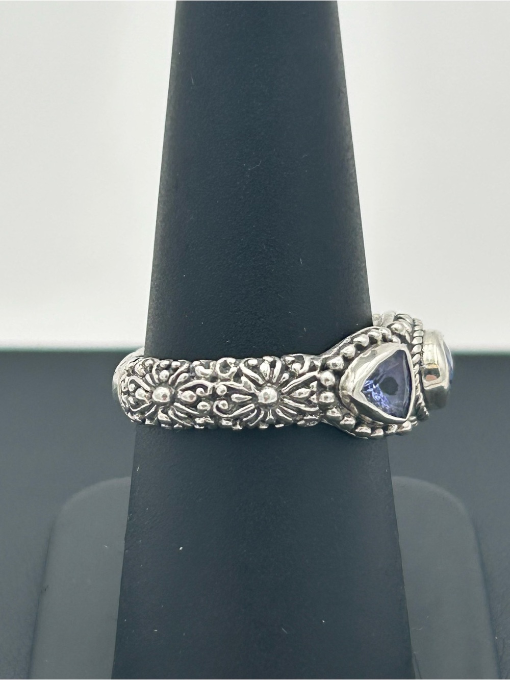 Sarda Sterling Silver Tanzanite Ring - Picture 3 of 11